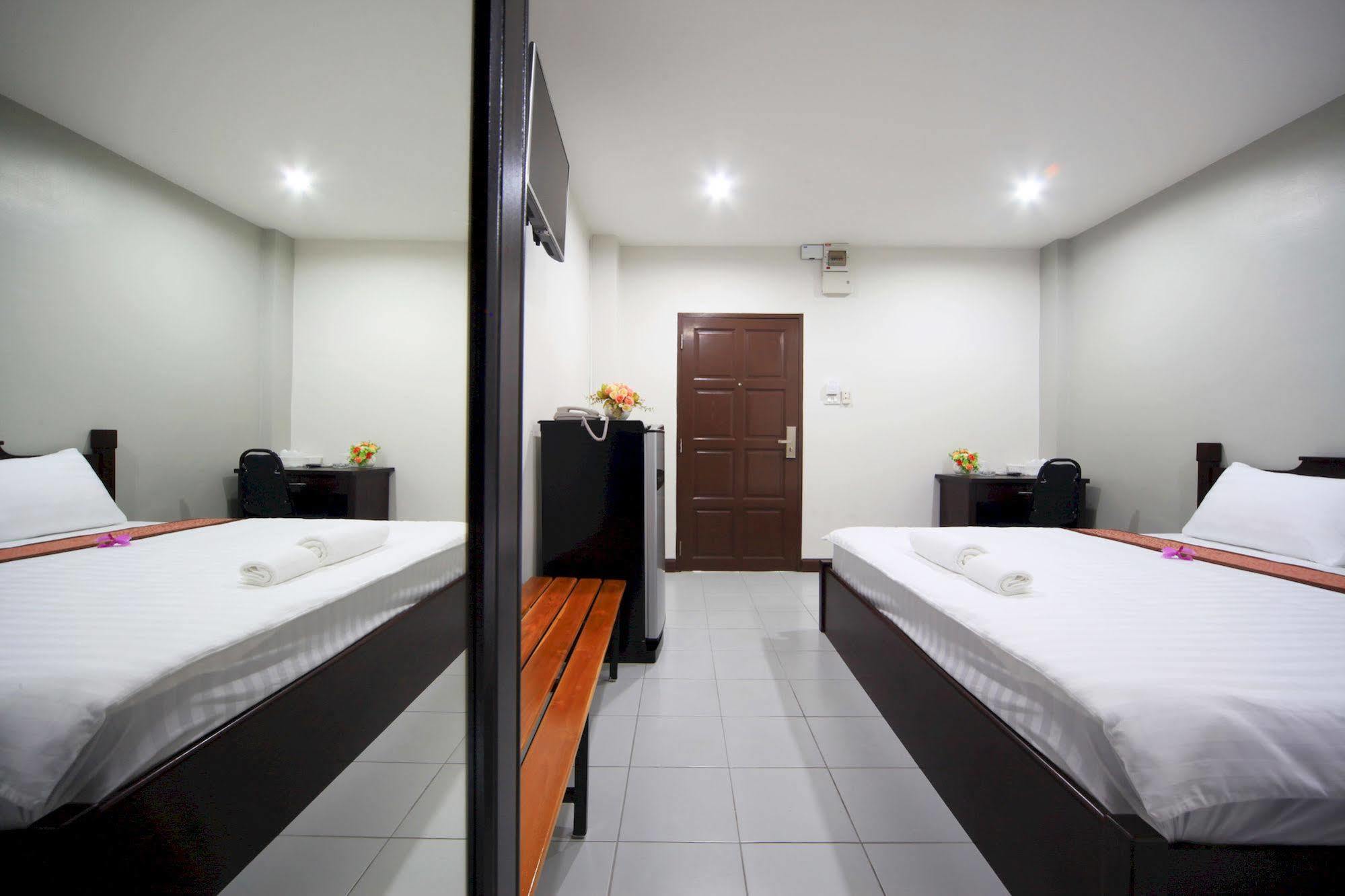 Paragon One Residence Bangkok Buitenkant foto
