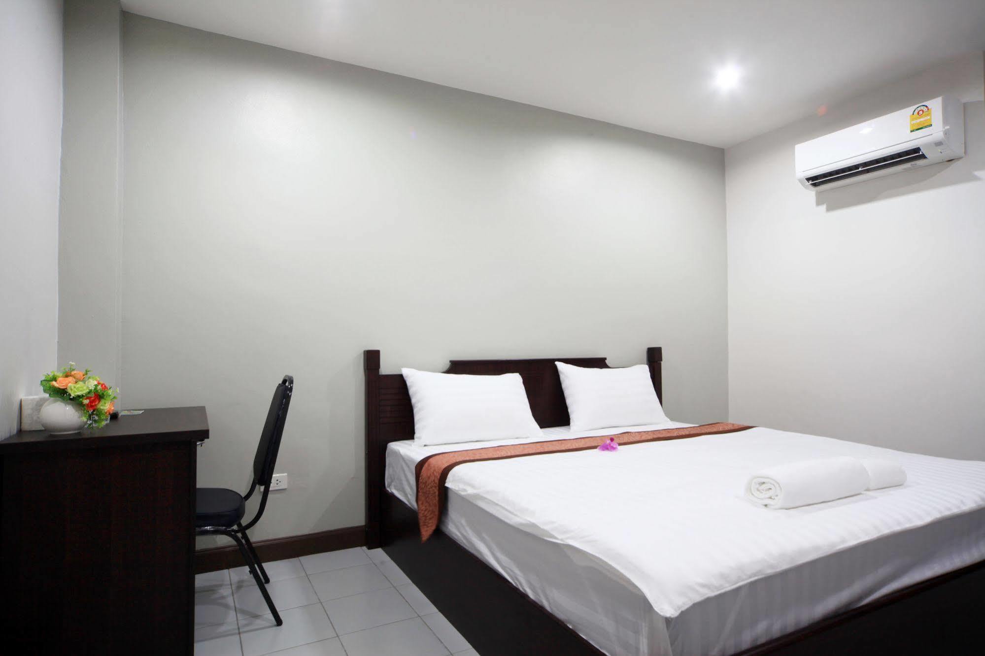 Paragon One Residence Bangkok Buitenkant foto